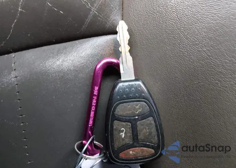 2005 Jeep Grand Cherokee Laredo z USA, uszkodzony, nr VIN 1J4GR48K15C696367